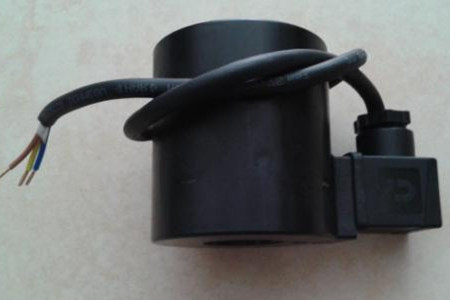 電磁線圈的電感主要起到什么作用？